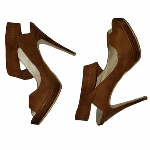 Levity 8.5 tan strappy 5" heels NWT